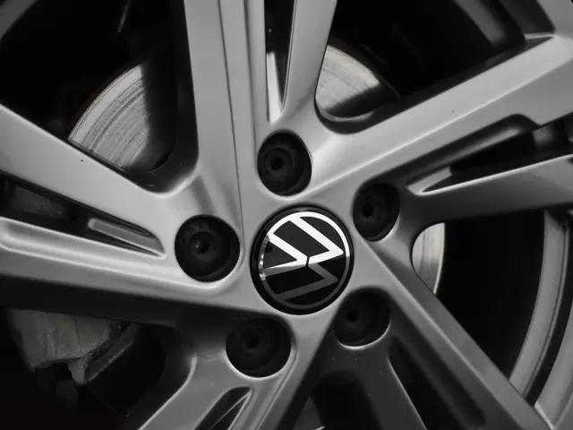 Volkswagen Polo 1.0 Tsi 95pk DSG R-Line 2024 Benzine 35