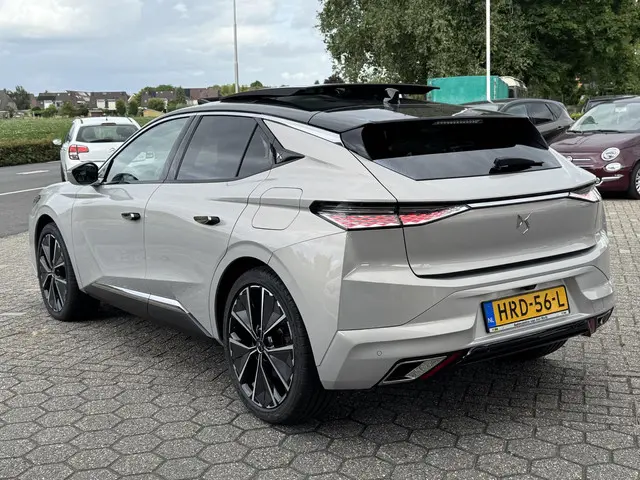 DS DS 4 E-Tense La Première 2022 Hybride Benzine 5