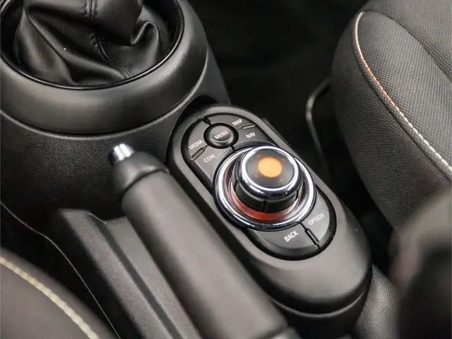 MINI Cooper Mini 1.5 Chili Sport 2020 Benzine 24