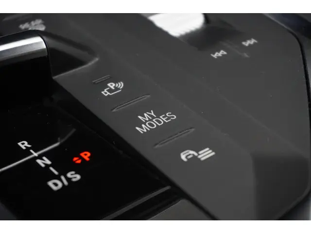 BMW 1 Serie 5-deurs 120 2025 Benzine 18