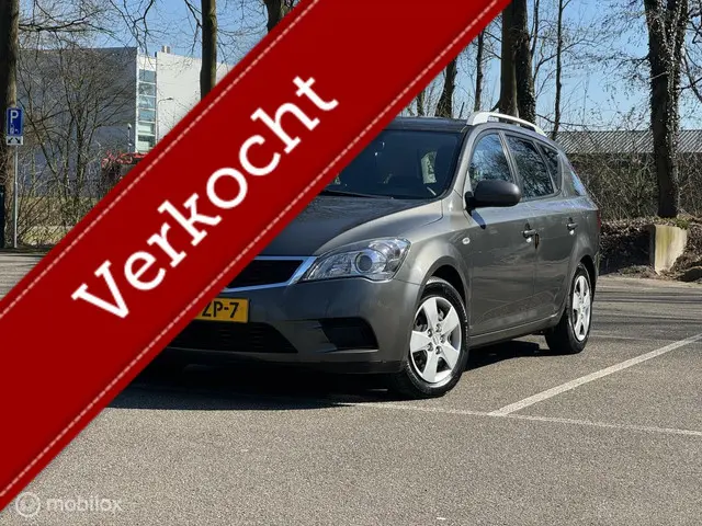 Kia cee'd Sporty Wagon 1.4 CVVT Comfort Pack 2012 Benzine