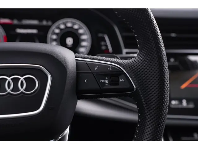 Audi Q8 55 TFSI quattro 2019 Benzine 42