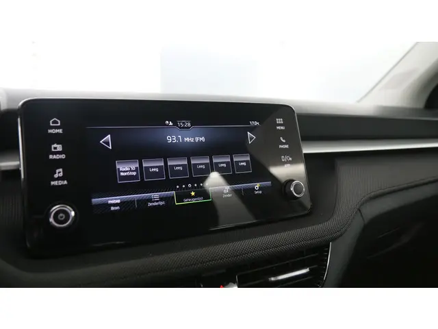 Škoda Fabia 1.0 TSI 115pk Selection DSG 2024 Benzine 30