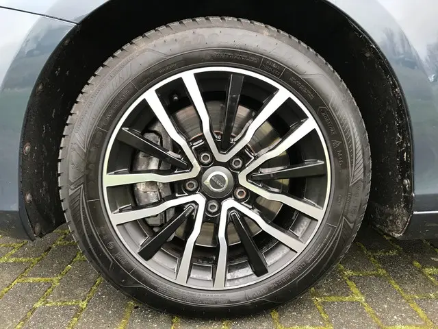 Volvo V40 1.5 T2 Polar+ Automaat 2019 Benzine 33