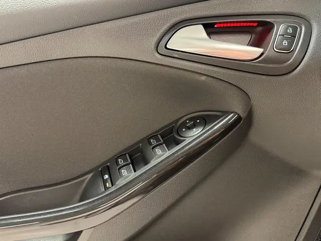 Ford Focus 1.0 Titanium Navi|Trekhaak|PDC! 2018 Benzine 28