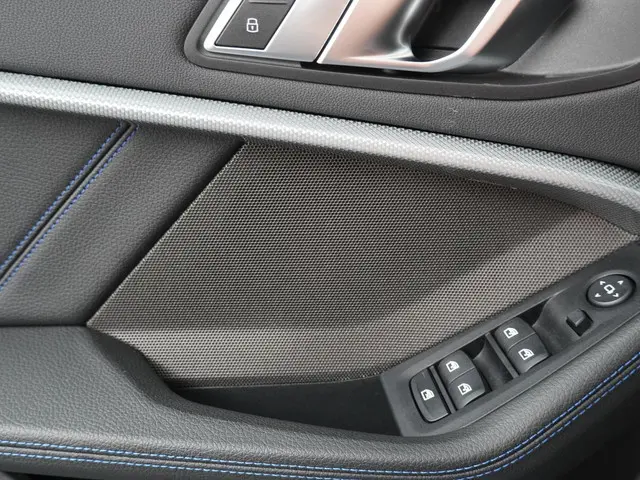 BMW 1 Serie 118i 2022 Benzine 18