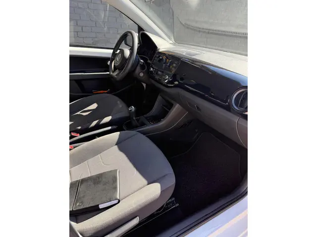 Volkswagen up! 1.0 move up! BlueMotion 2015 Benzine 15