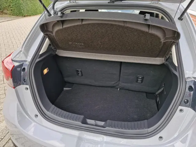 Mazda 2 SkyActiv-G 90 automaat Homura Aka 2024 Benzine 10