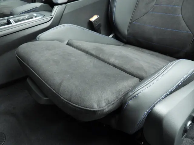 BMW 1 Serie 5-deurs 120 2025 Benzine 35