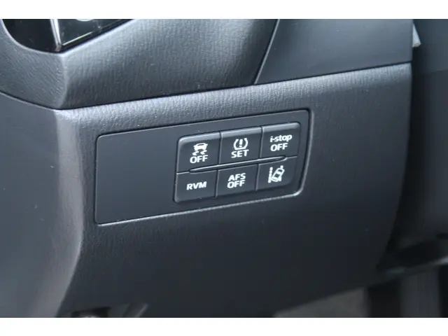 Mazda 3 2.0 GT-M//Bose//Automaat//Navi!! 2014 Benzine 10