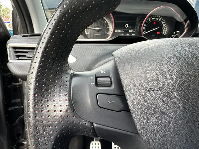 Peugeot 2008 1.2 PureTech GT-line 2018 Benzine 31