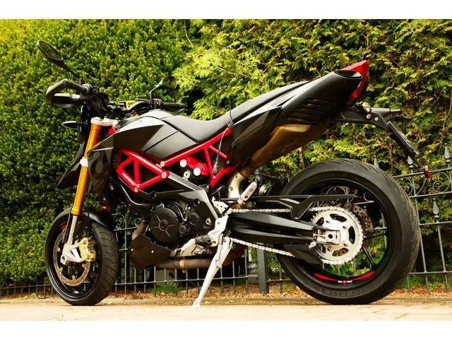 Aprilia Dorsoduro 900 SMV ABS Black Edition 2019 Benzine 5