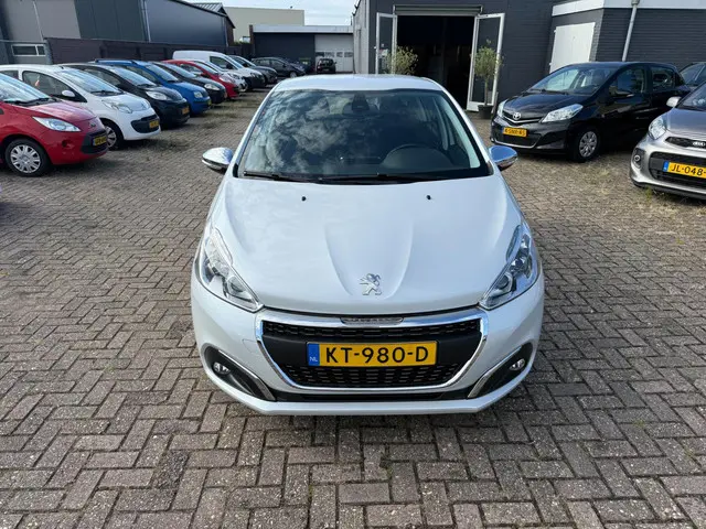 Peugeot 208 2