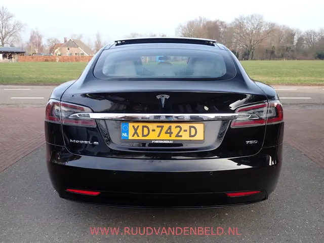 Tesla Model S 75D 2018 Elektrisch 27