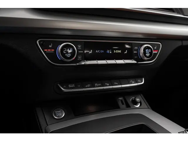 Audi Q5 50 TFSI e 2021 Hybride Benzine 17