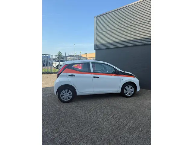 Toyota Aygo 1.0 VVT-i x-fun app carplay 2021 Benzine 6