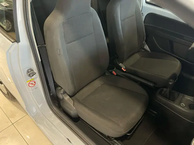 Volkswagen up! 1.0 take up! BlueMotion 2012 Benzine 21