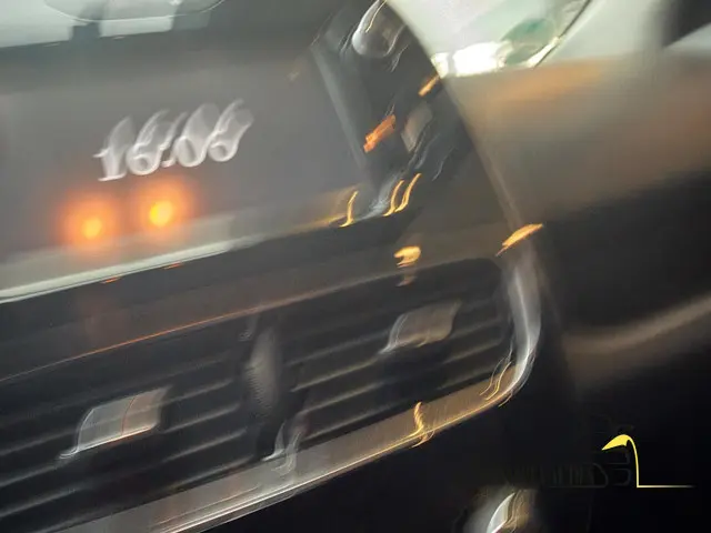 Renault Clio Estate 0.9 TCe Limited 2018 Benzine 17