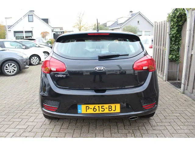 Kia cee'd 1.4 MPi ComfortLine Plus 2016 Benzine 5