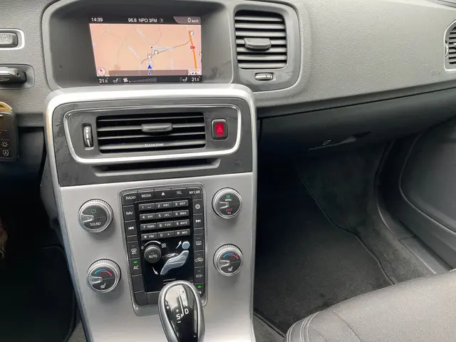 Volvo V60 Cross Country 2.0 T5 Nordic+ 2017 Benzine 10