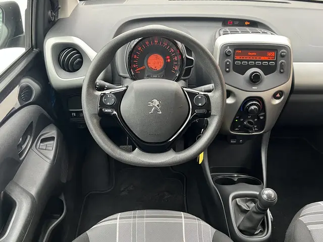 Peugeot 108 e-VTi Active 2018 Benzine 10