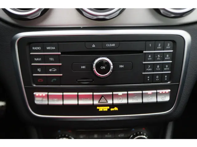 Mercedes-Benz GLA 250 4Matic 2017 Benzine 49