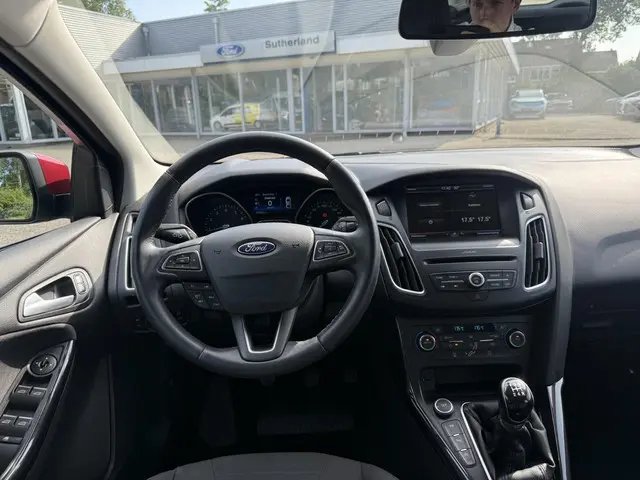 Ford Focus Wagon 1.0 Ecoboost Titanium 2016 Benzine 8