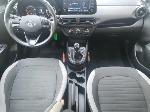 Hyundai i10 1.0 Comfort 2022 Benzine 8