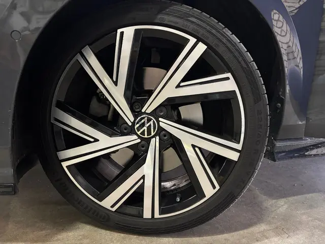 Volkswagen Golf 1.5 eTSI R-Line 2021 Hybride Benzine 10