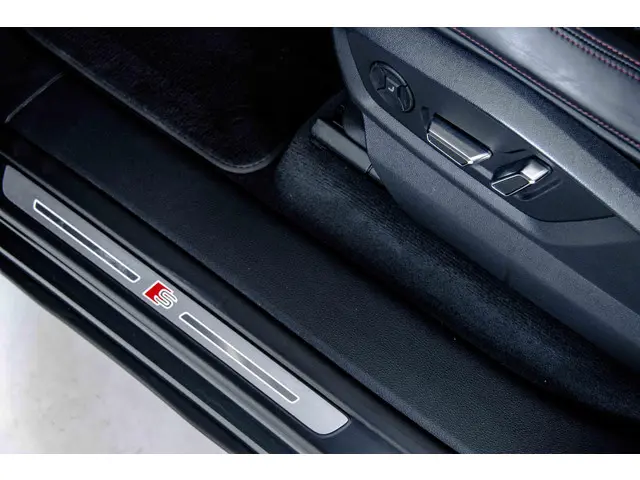 Audi SQ8 4.0 TFSI 2023 Benzine 38