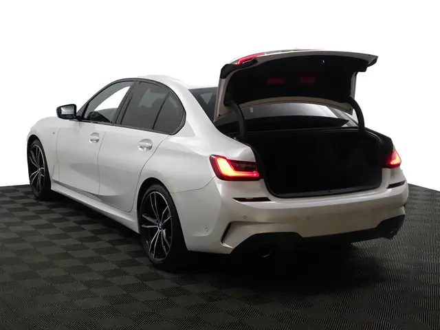 BMW 3 Serie 320i xDrive M Sport Edition- 2019 Benzine 34