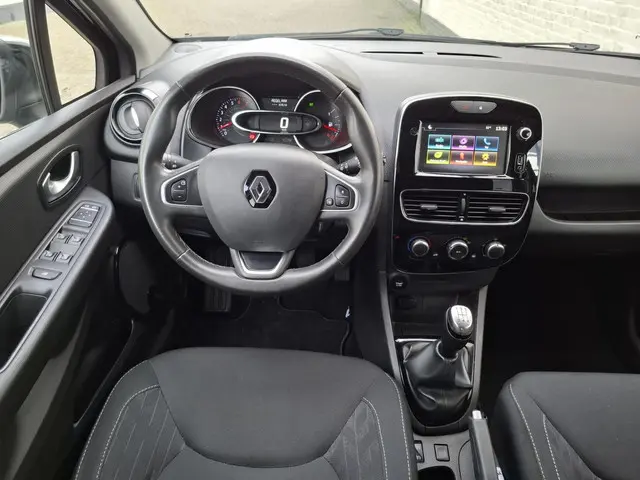 Renault Clio Estate TCe 90 Limited 2020 Benzine 15