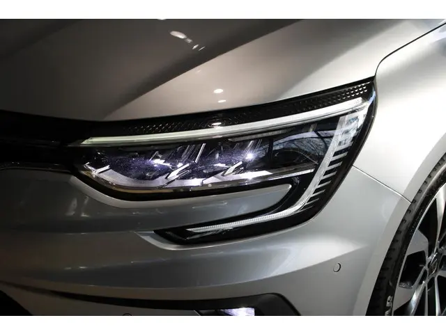 Renault Mégane Estate 1.3 TCe 140 Techno 2023 Benzine 23