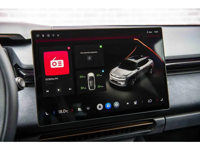 Lynk & Co 08 Plug-in Hybrid More 2025 Hybride Benzine 23