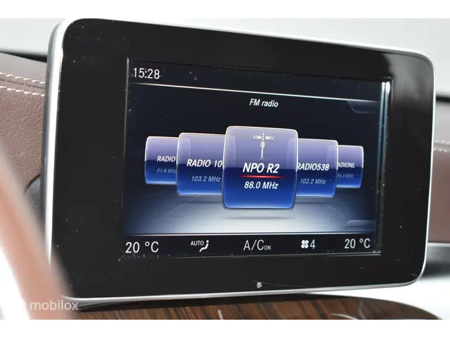 Mercedes-Benz GLC 250 4MATIC Prestige 2015 Benzine 9