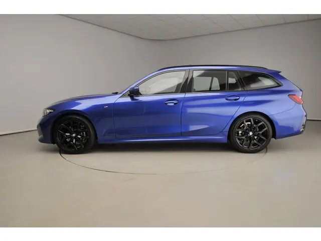 BMW 3 Serie Touring 318i 2025 Benzine 4