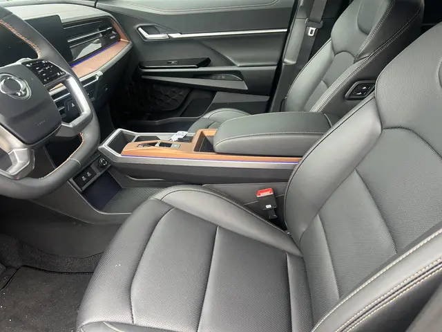 KGM Torres EVX Platinum 73.4 kWh 2026 Elektrisch 7