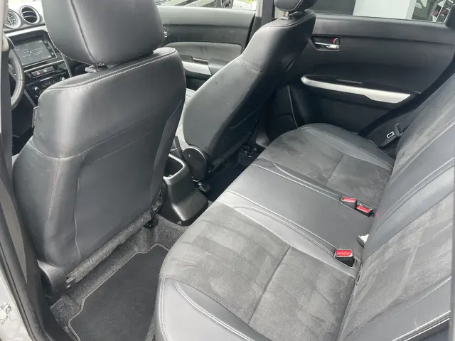 Suzuki Vitara 1.6 High Executive 2015 Benzine 8