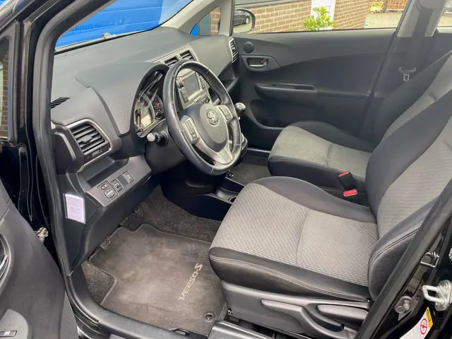 Toyota Verso-S 1.3 VVT-i Aspiration 2013 Benzine 8
