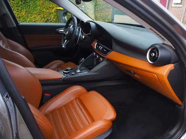 Alfa Romeo Giulia 2.0 T AWD Veloce Q4 280PK 2018 Benzine 6