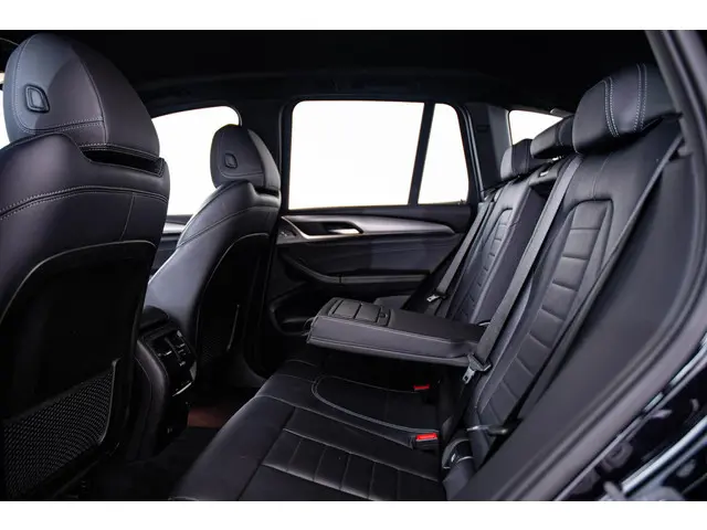 BMW X3 xDrive20i High Executive 2018 Benzine 19