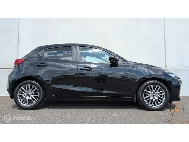 Mazda 2 1.5 Skyactiv-G Signature 2021 Benzine 4