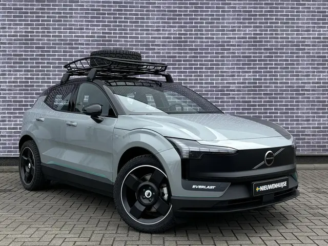 Volvo EX30 Extended Range Plus 2025 Elektrisch 18