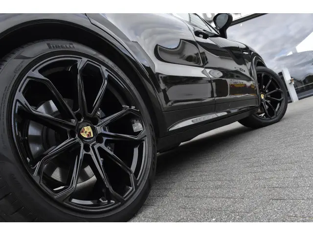 Porsche Cayenne 3.0 E-Hybrid 2024 Hybride Benzine 7