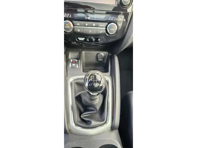 Nissan QASHQAI 1.2 Tekna 2016 Benzine 24