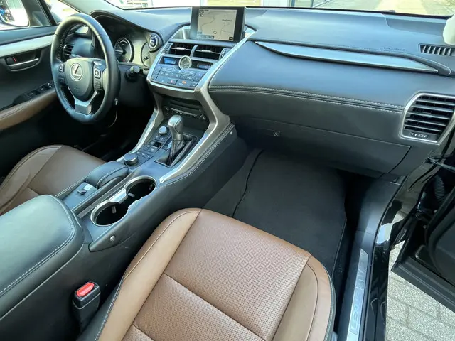 Lexus NX 300h AWD Luxury Line 2015 Hybride Benzine 67