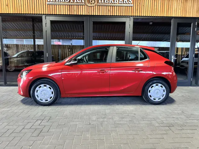 Opel Corsa 1.2 Edition rood 2020 Benzine 2