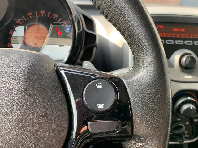 Peugeot 108 1.0 VTi Active, AUTOMAAT, AIRCO 2017 Benzine 13