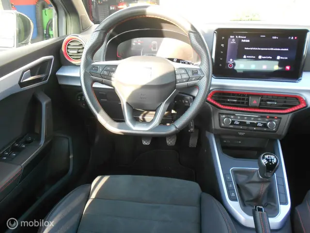 SEAT Arona 1.0 TSI FR Intense Plus 2023 Benzine 10