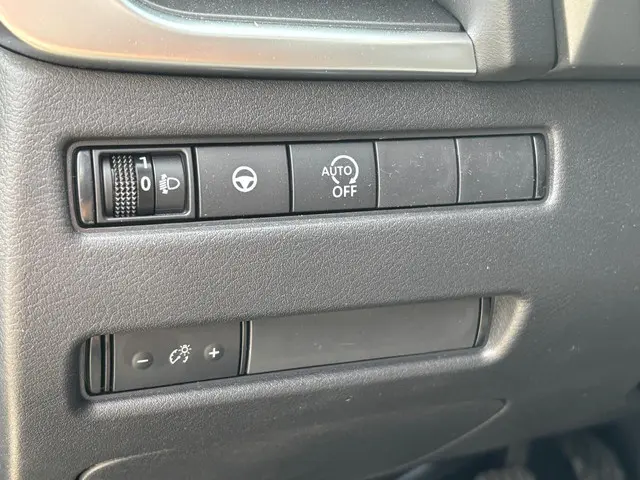 Nissan QASHQAI MHEV 140 MT N-Connecta 2025 Benzine 48
